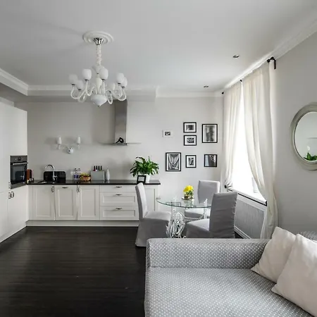 Eduarda Smilga, 1 Appartement